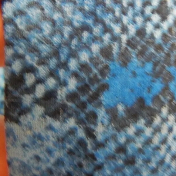 Equipment Femme Sheer Silk Snake Print Top - Picture 4 of 4